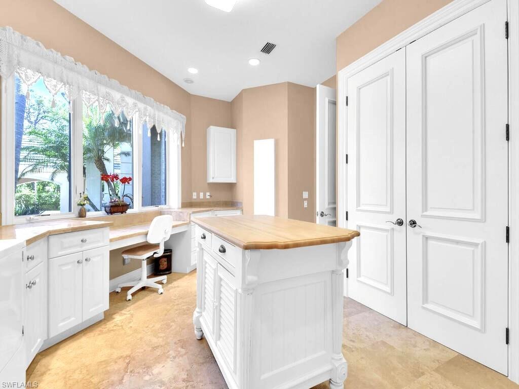 ROOKERY LAKE - Residential