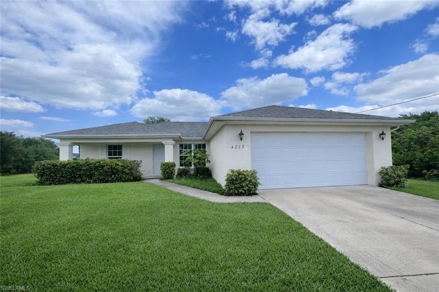 SPACIOUS 3Bd /2 Ba SINGLE FAMILY HOUSE NOW AVAILABLE: Move-In Ready sf house with 2 car garage on a large lot, in the highly sought SW Lehigh Acres neighborhood. Freshly painted and cleaned offers a bright and welcoming open concept kitchen and living area.  Features shower/tub combo and spacious walk-in closets.