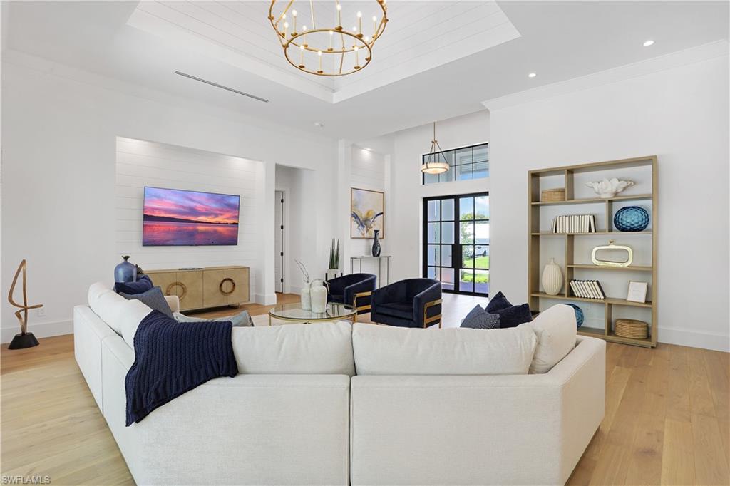 PARK SHORE - Residential