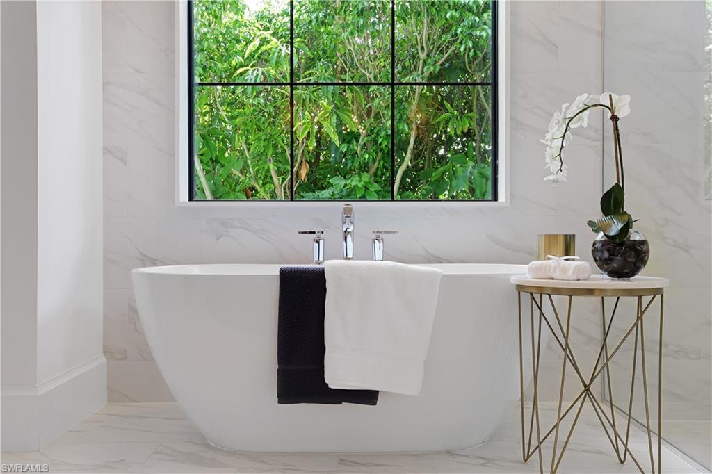 PARK SHORE - Residential