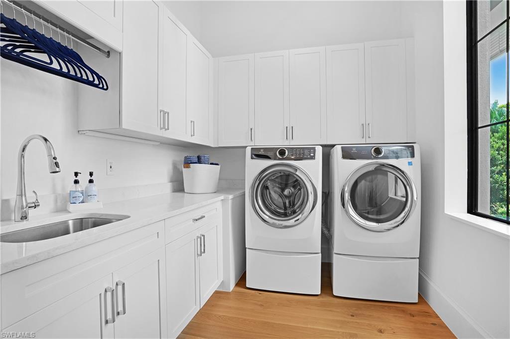 PARK SHORE - Residential