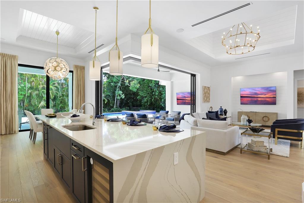 PARK SHORE - Residential