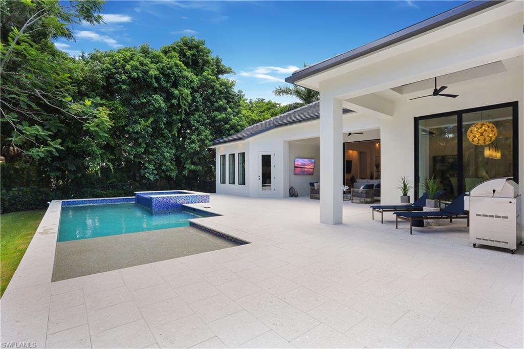 PARK SHORE - Residential