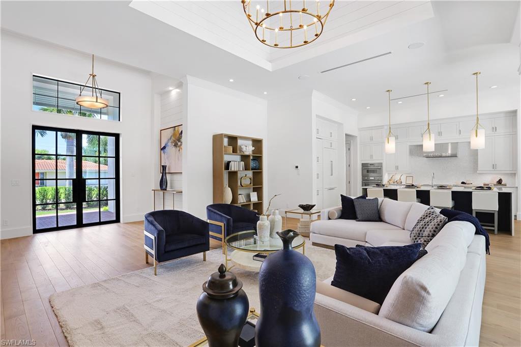 PARK SHORE - Residential