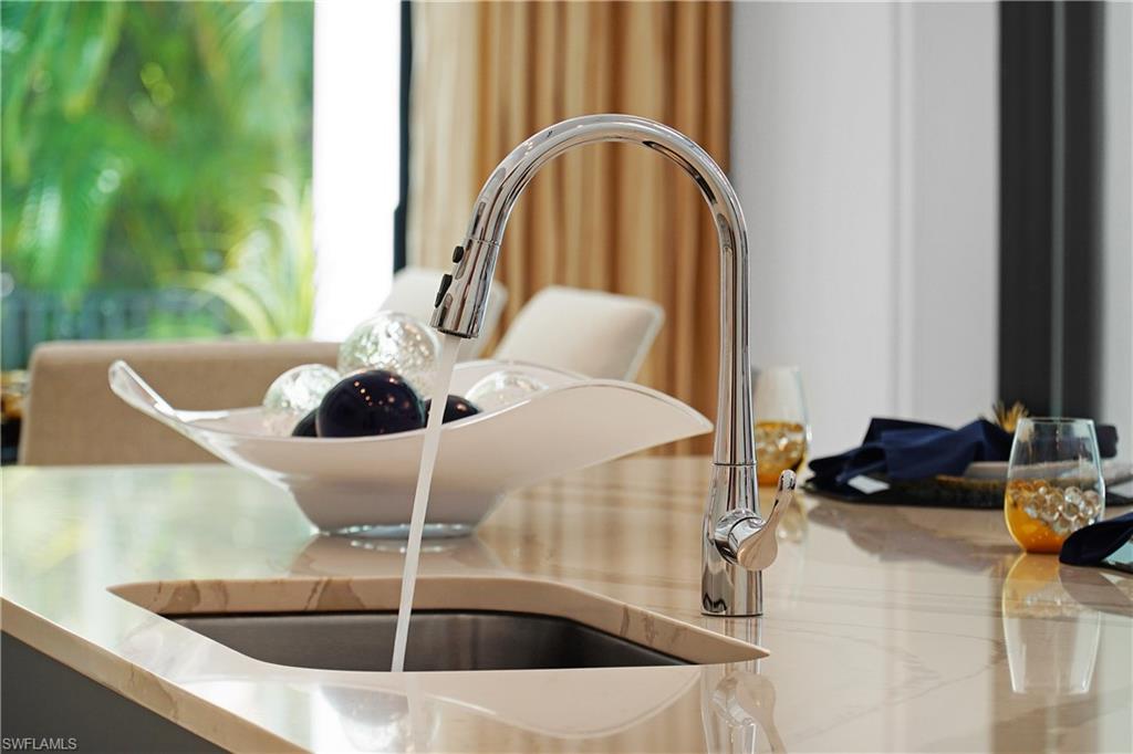 PARK SHORE - Residential