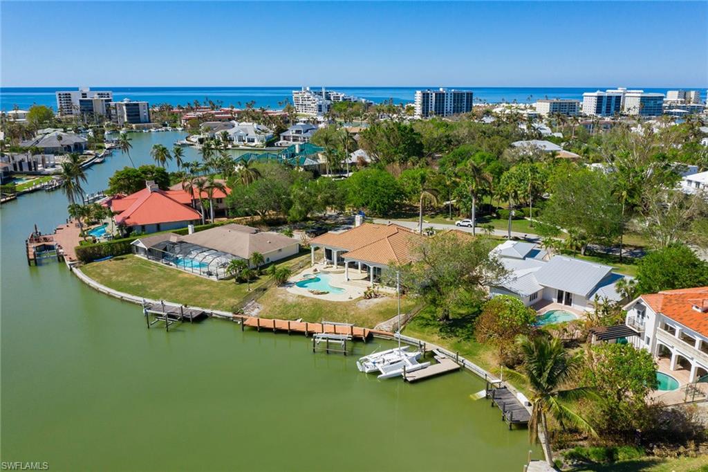 MOORINGS - Residential