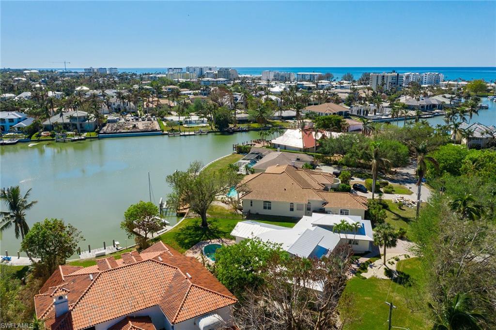 MOORINGS - Residential