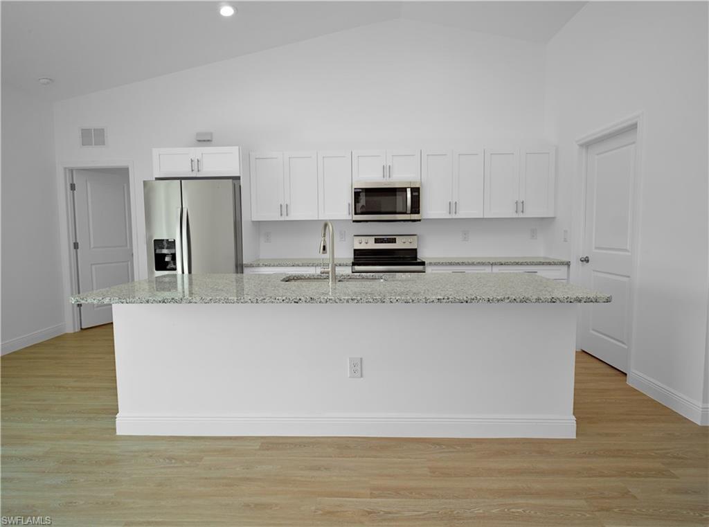 PORT LABELLE - Residential Lease