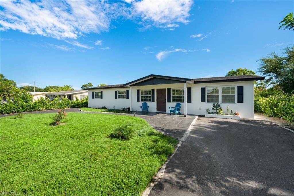 Photo of 3999 Guava DR, NAPLES, FL 34104 (MLS # 226009600)