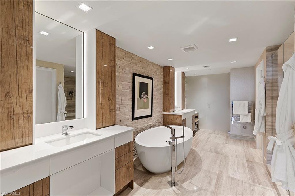 MYSTIQUE - Residential