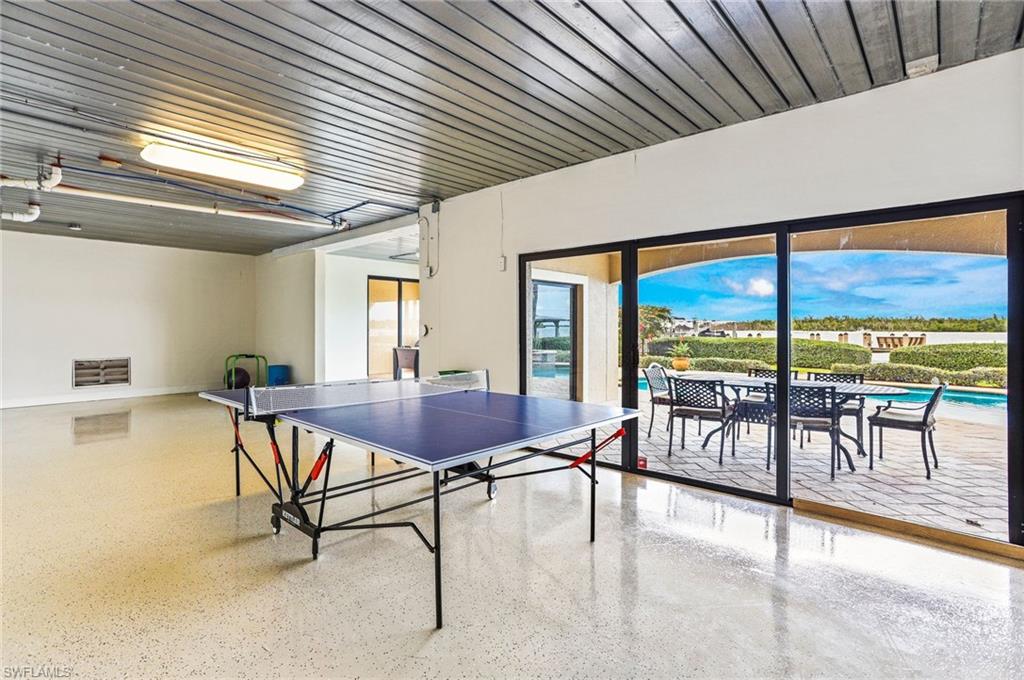 ISLES OF CAPRI - Residential