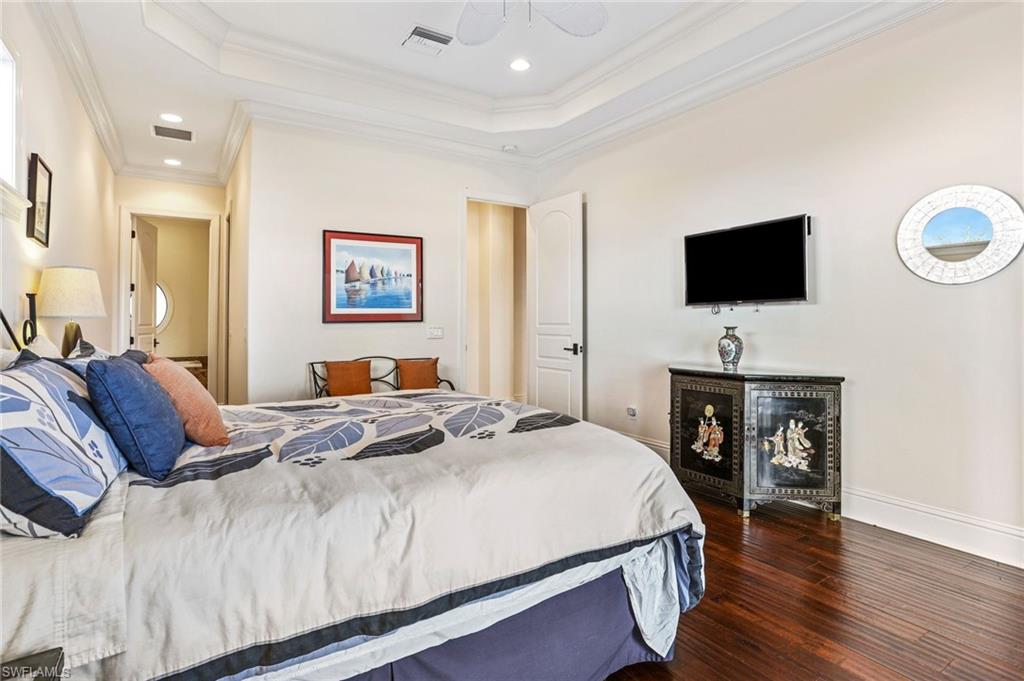 ISLES OF CAPRI - Residential