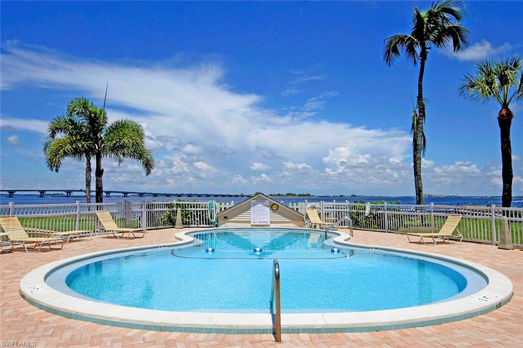 MARINER POINTE CONDO - Residential