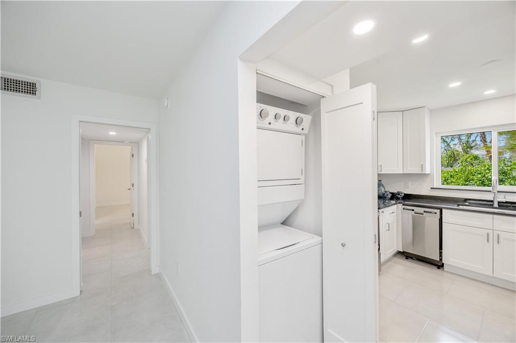 SWAN LAKE CLUB - Residential