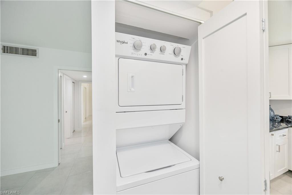 SWAN LAKE CLUB - Residential