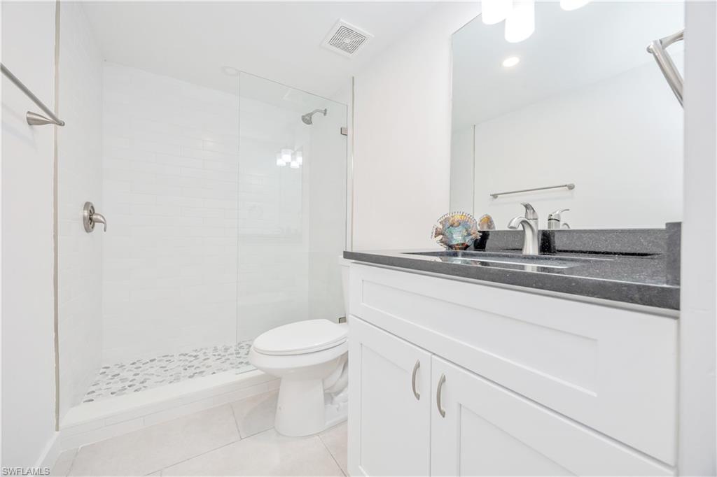 SWAN LAKE CLUB - Residential