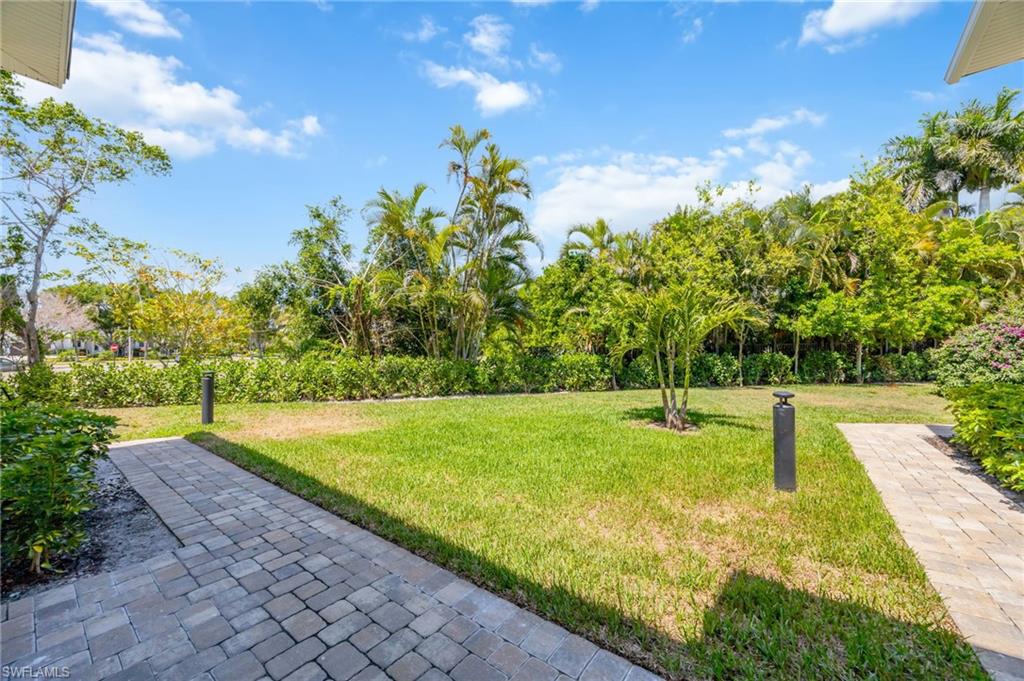 SWAN LAKE CLUB - Residential