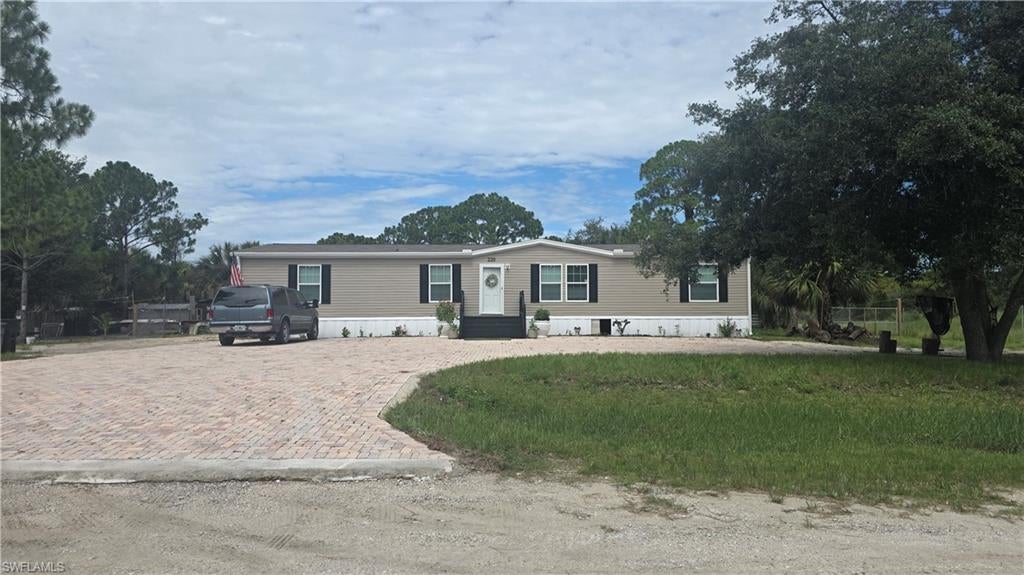 220 S Kennel ST