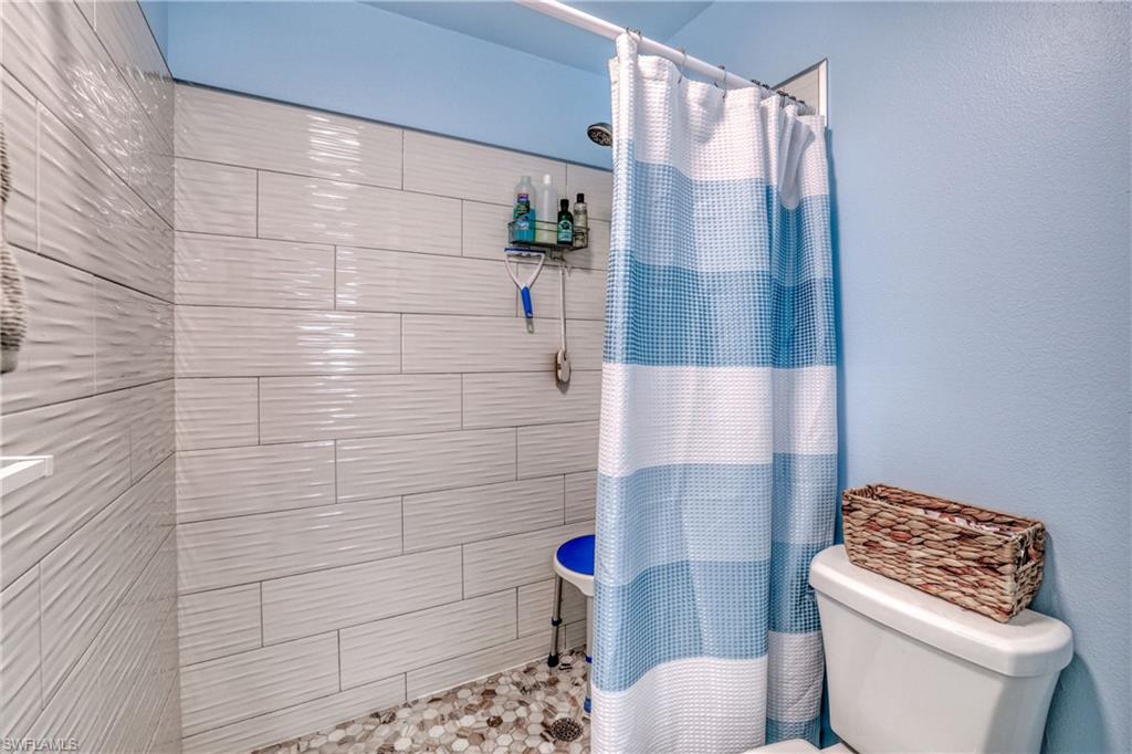 PARKWAY CONDO - Residential Lease