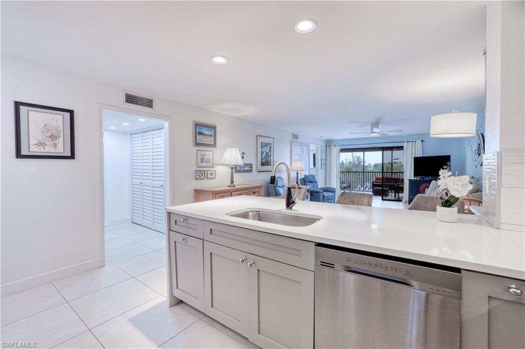 PARKWAY CONDO - Residential Lease