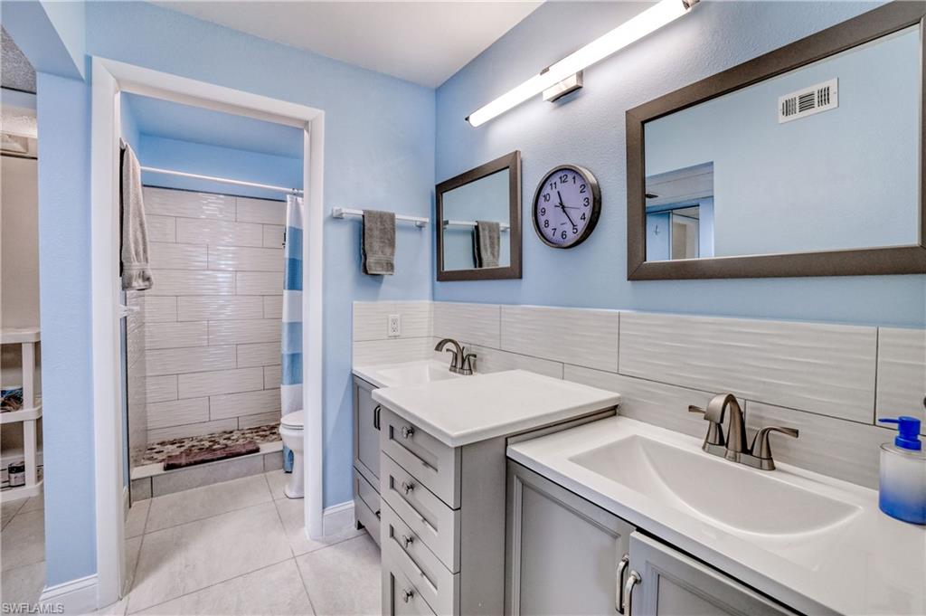 PARKWAY CONDO - Residential Lease