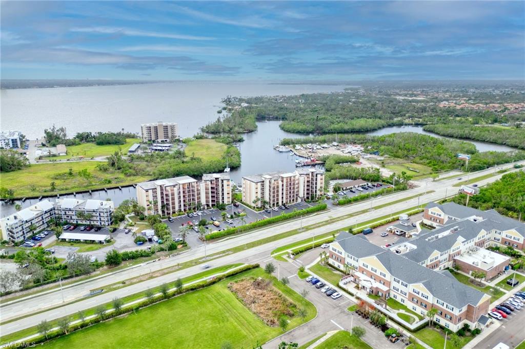 PARKWAY CONDO - Residential Lease