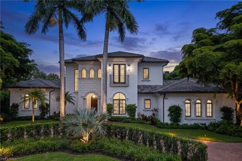 Photo of 1609 Chinaberry WAY, NAPLES, FL 34105 (MLS # 226033237)