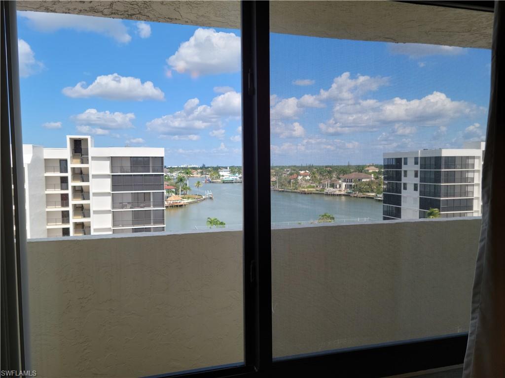 BAYSHORES - Residential Lease