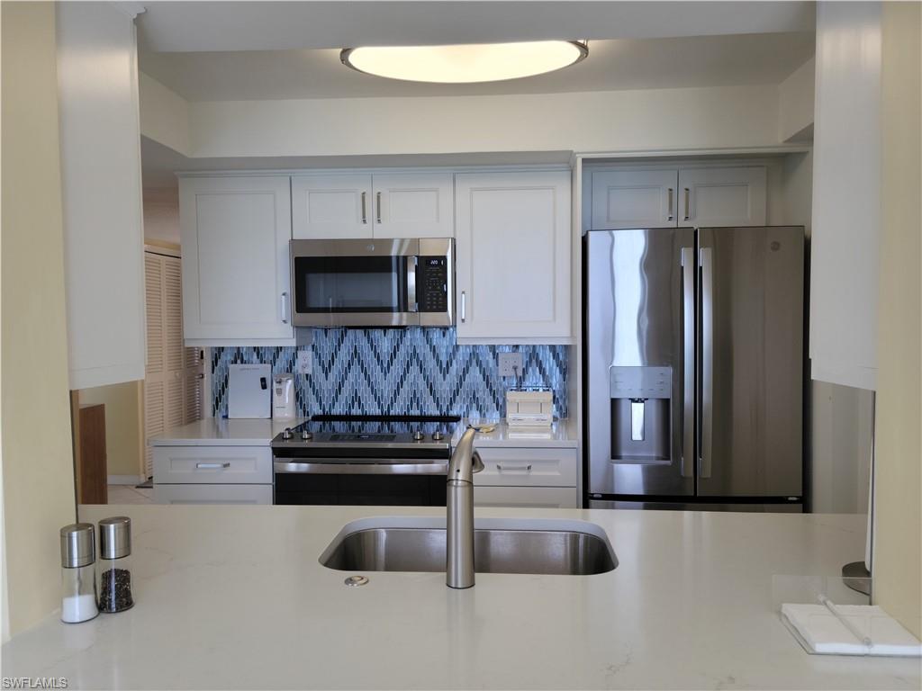 BAYSHORES - Residential Lease