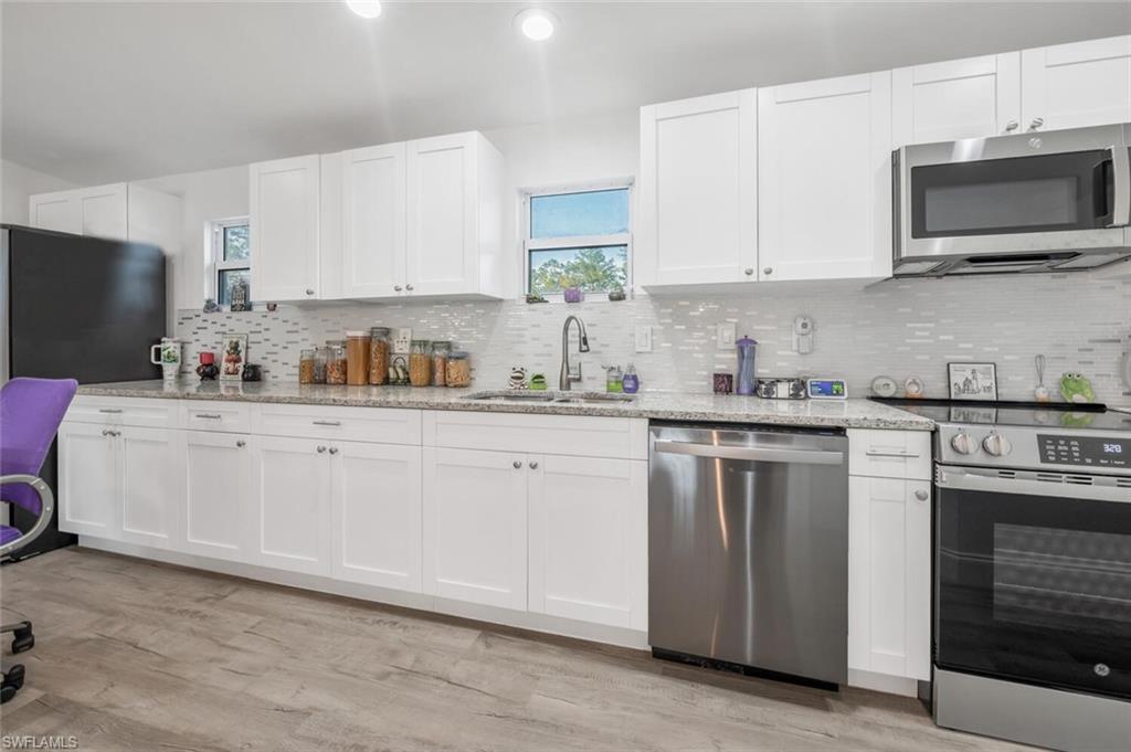 GOLDEN GATE ESTATES - Residential