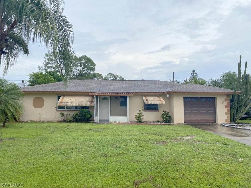 Cash or Hard Money Only! Great opportunity for investors or first time home buyers! 

EXCELLENT INVESTMENT, UPSIDE POTENTIAL! With some renovations and TLC this property can make you money, either renting or re-selling it or it could be your dream home at a low price. 

Excellent and convenient location! Nearby bus stop, close to shopping mall, hospital, schools, restaurants, parks, easy interstate access to downtown, airport, beaches and many other amenities.

SEND OFFER WITH HARD MONEY PRE-APPROVAL LETTER OR PROOF OF FUNDS, PROPERTY SOLD "AS IS" WITHOUT REPAIR OR WARRANTY. SELLER HAS NO KNOWLEDGE OF PROPERTY HISTORY, NO DISCLOSURES OR ASSOCIATION DOCS SUPPLIED.