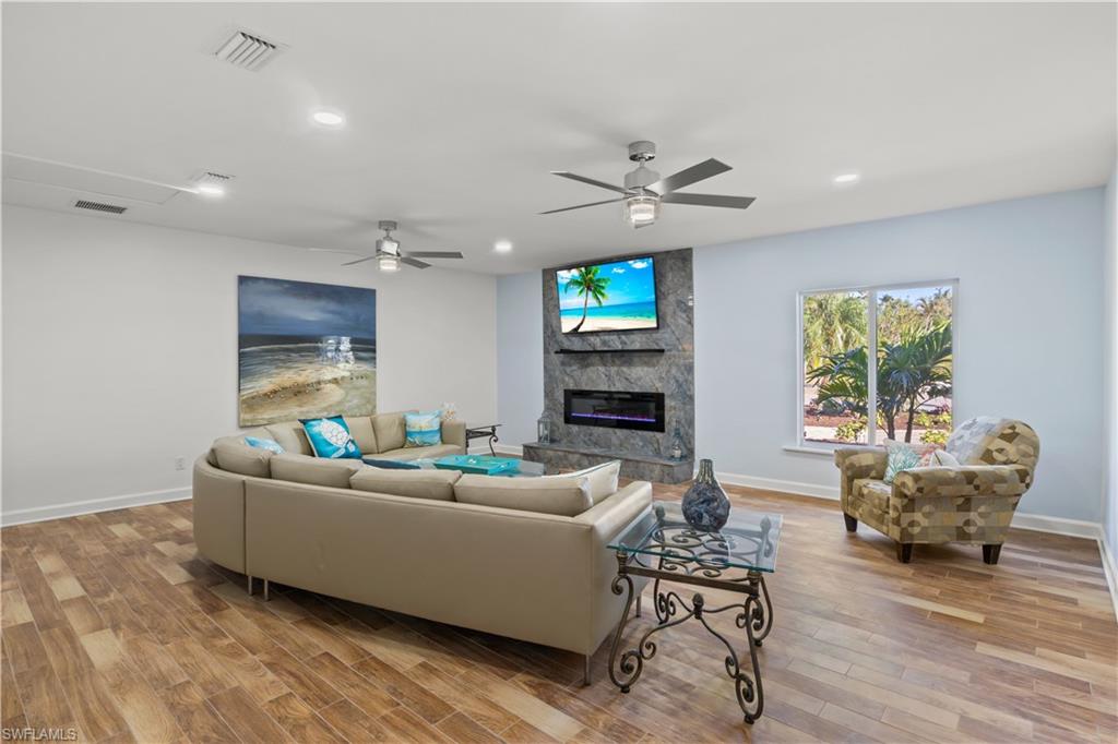 GUMBO LIMBO - Residential