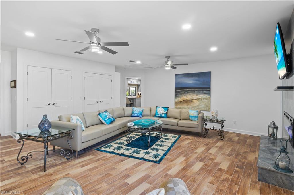 GUMBO LIMBO - Residential