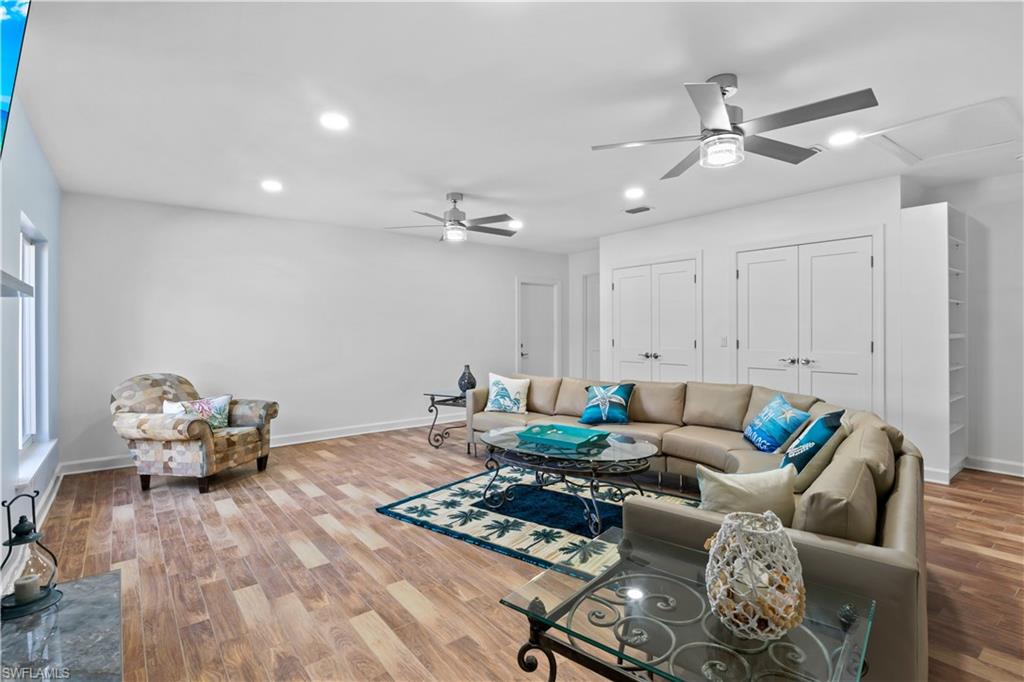 GUMBO LIMBO - Residential