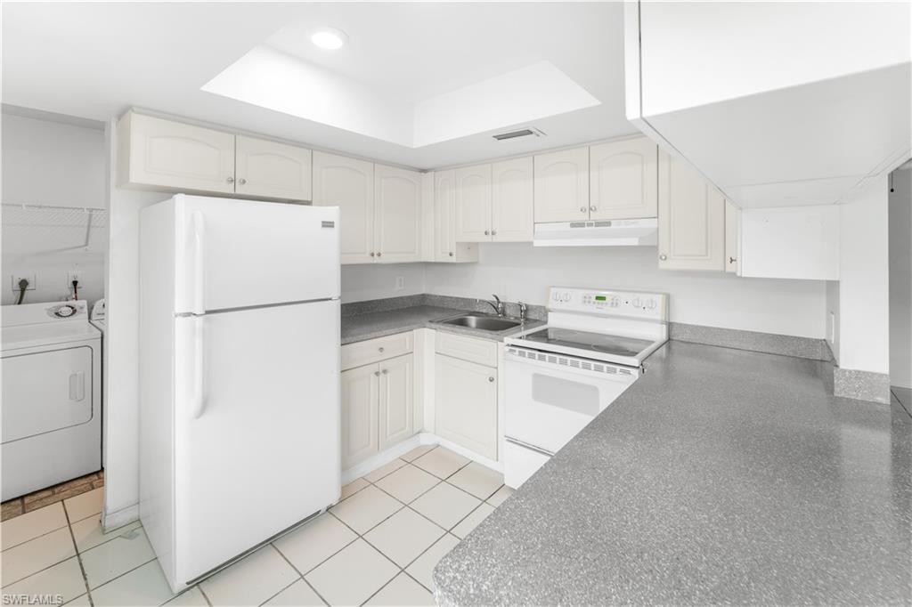 CAPE CORAL - Residential Lease