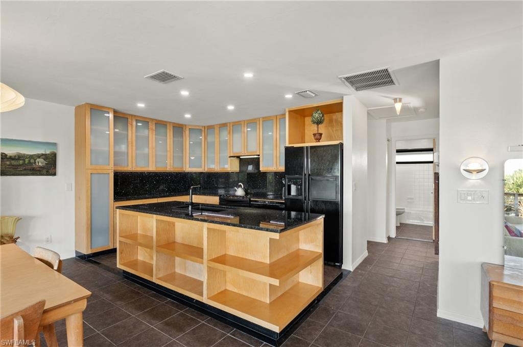 SANIBEL HAMLET - Residential