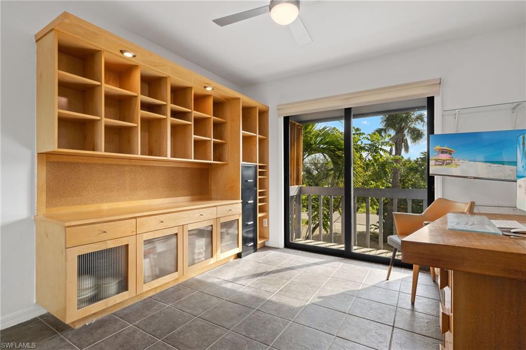 SANIBEL HAMLET - Residential