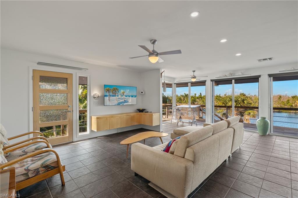 SANIBEL HAMLET - Residential