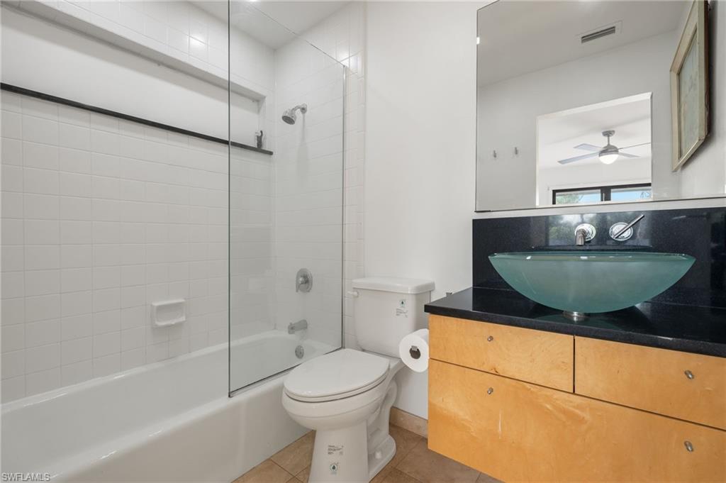 SANIBEL HAMLET - Residential