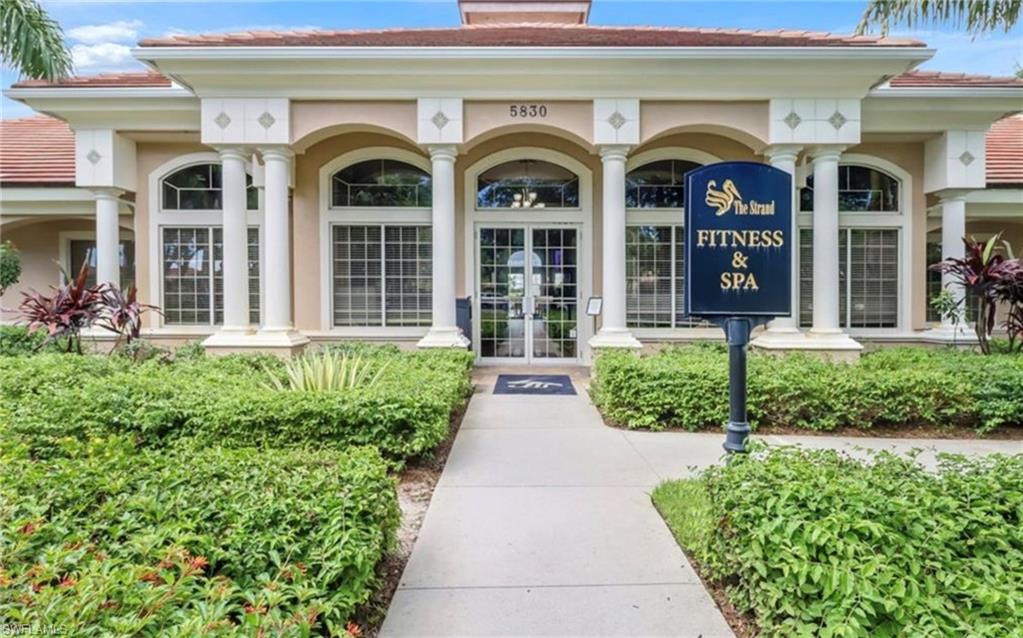 WEDGE WOOD AT THE STRAND - Residential