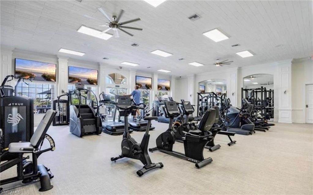 WEDGE WOOD AT THE STRAND - Residential