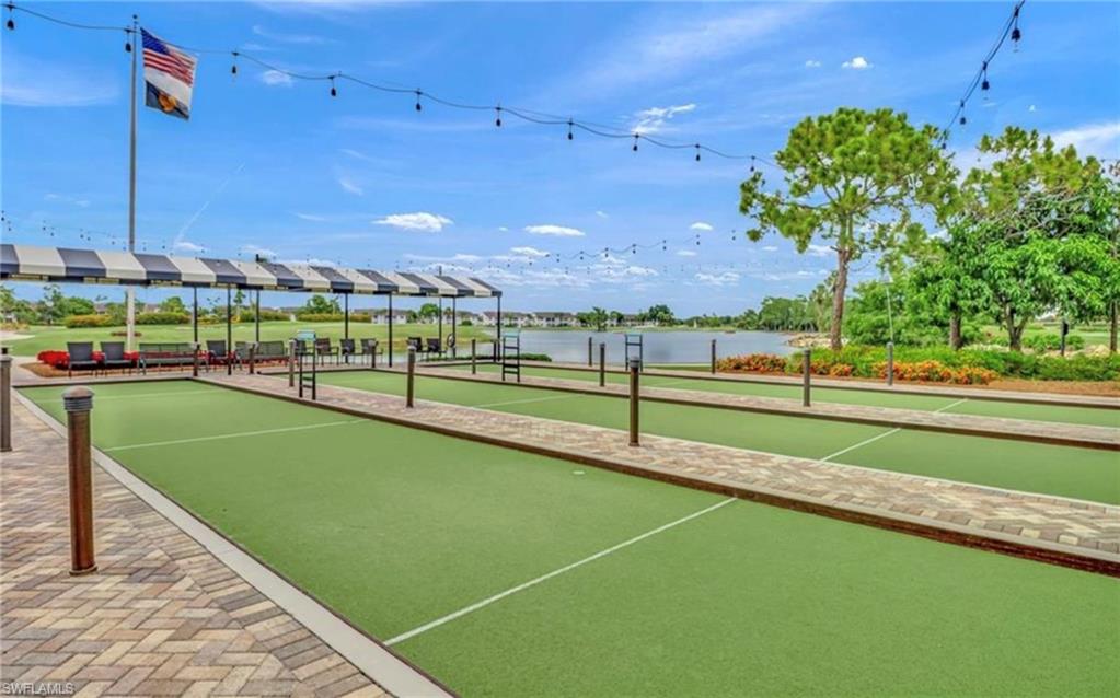 WEDGE WOOD AT THE STRAND - Residential