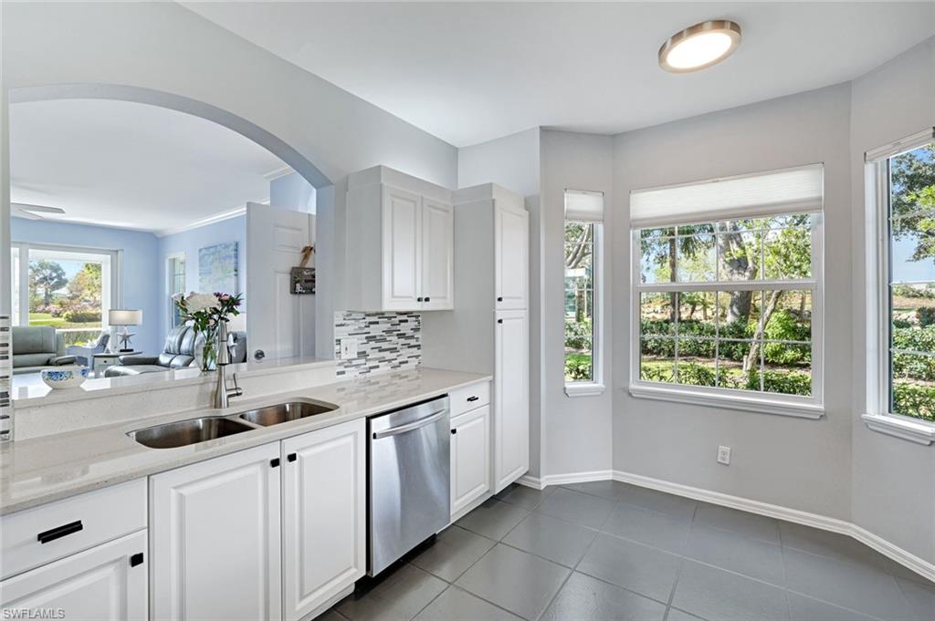 WEDGE WOOD AT THE STRAND - Residential