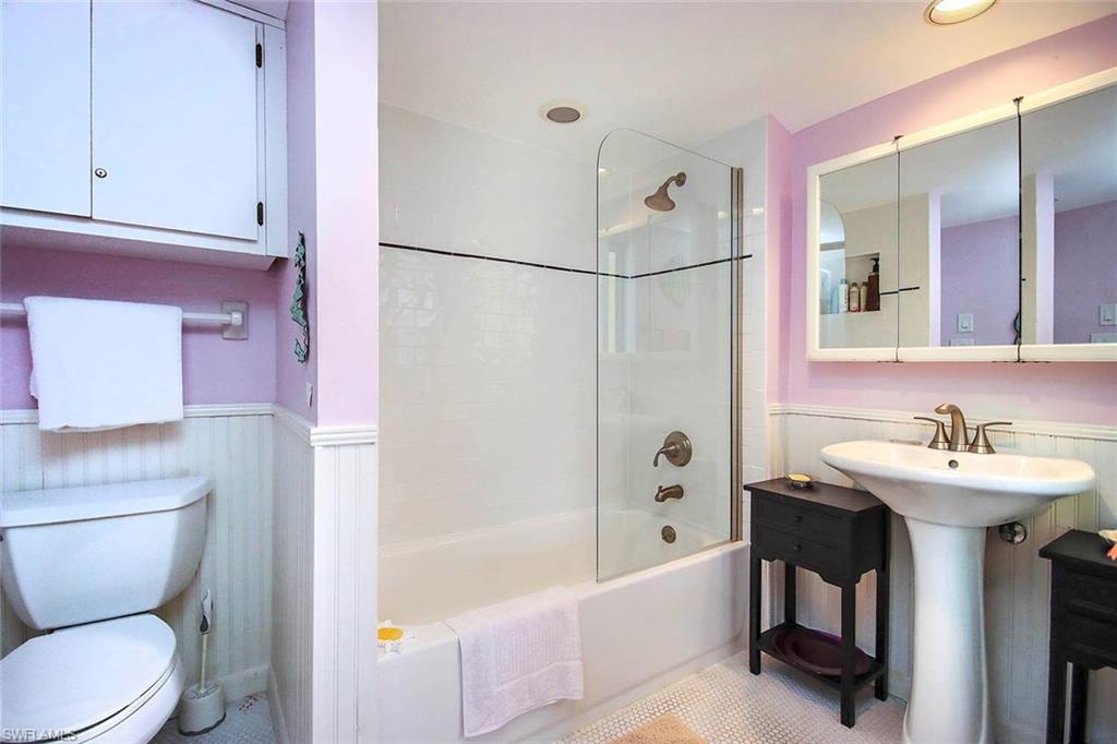 SANIBEL SHORES - Residential