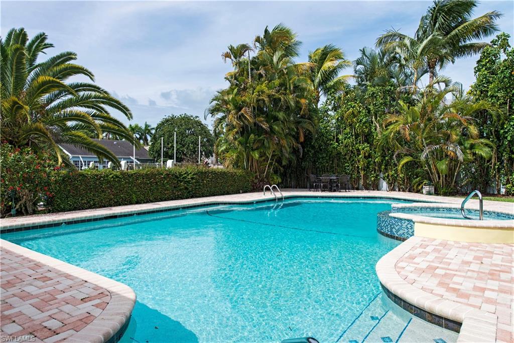 AQUALANE SHORES - Residential