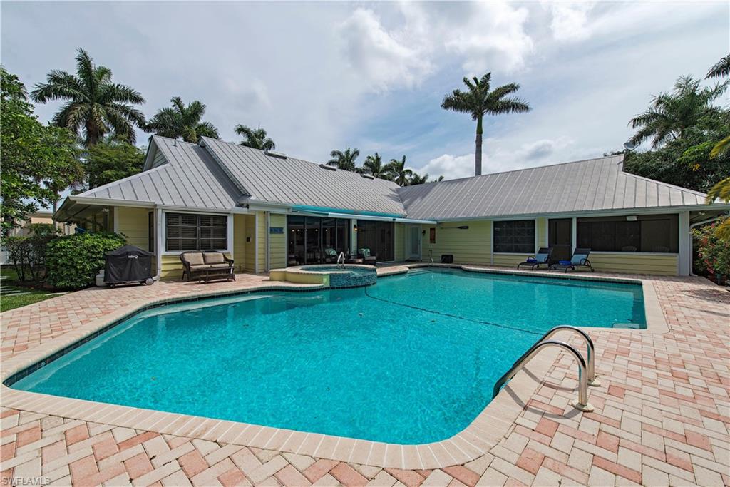 AQUALANE SHORES - Residential