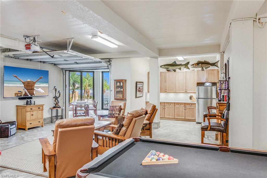 ISLES OF CAPRI - Residential