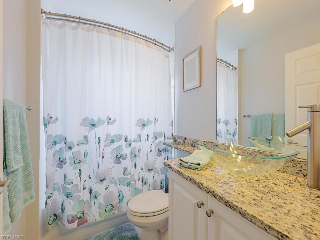 SATURNIA LAKES - Residential