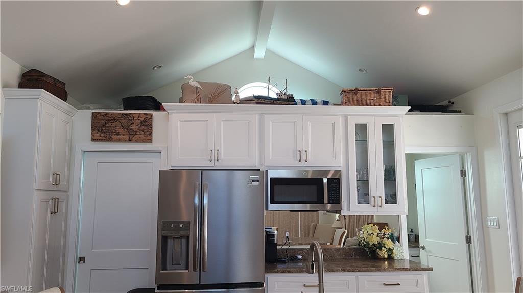 RIVERBEND MOTORCOACH RESORT - Land