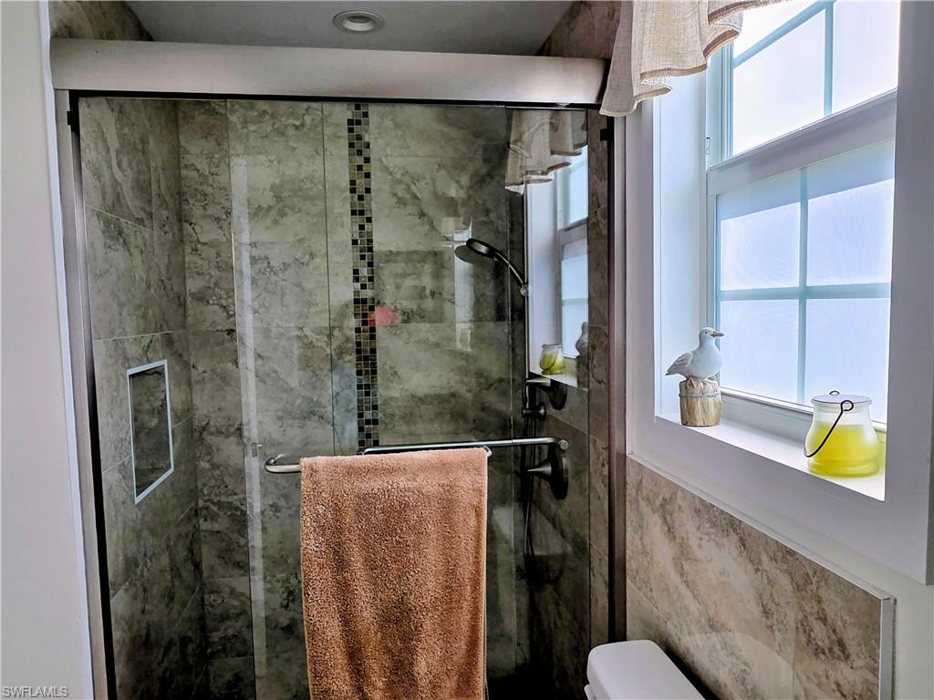 RIVERBEND MOTORCOACH RESORT - Land